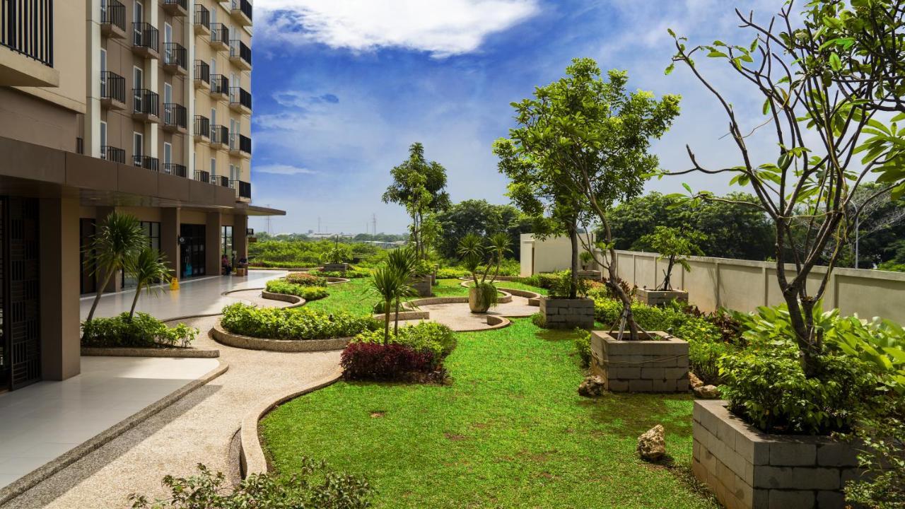 Azalea Suites Cikarang By Jayakarta Group Eksteriør billede