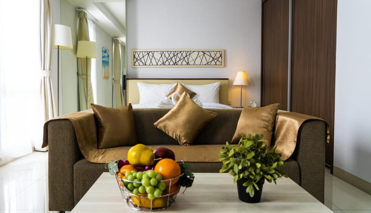 Azalea Suites Cikarang By Jayakarta Group Eksteriør billede
