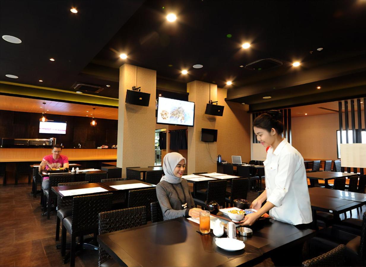 Azalea Suites Cikarang By Jayakarta Group Eksteriør billede