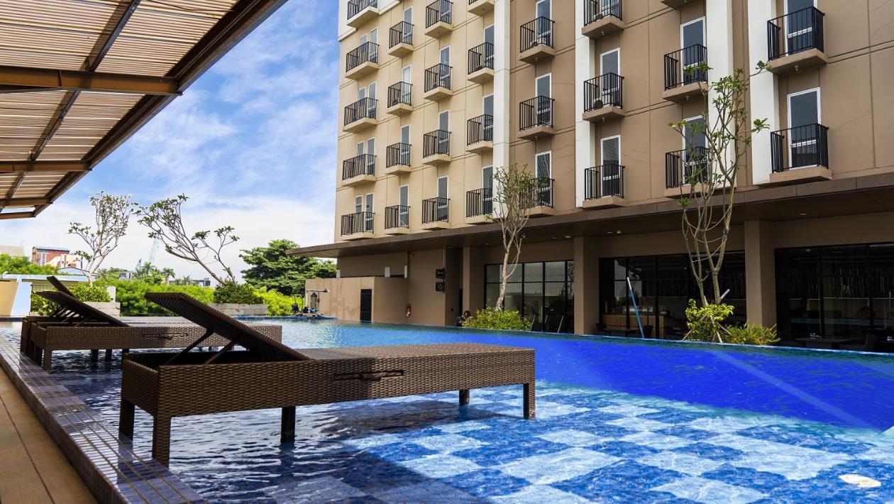 Azalea Suites Cikarang By Jayakarta Group Eksteriør billede